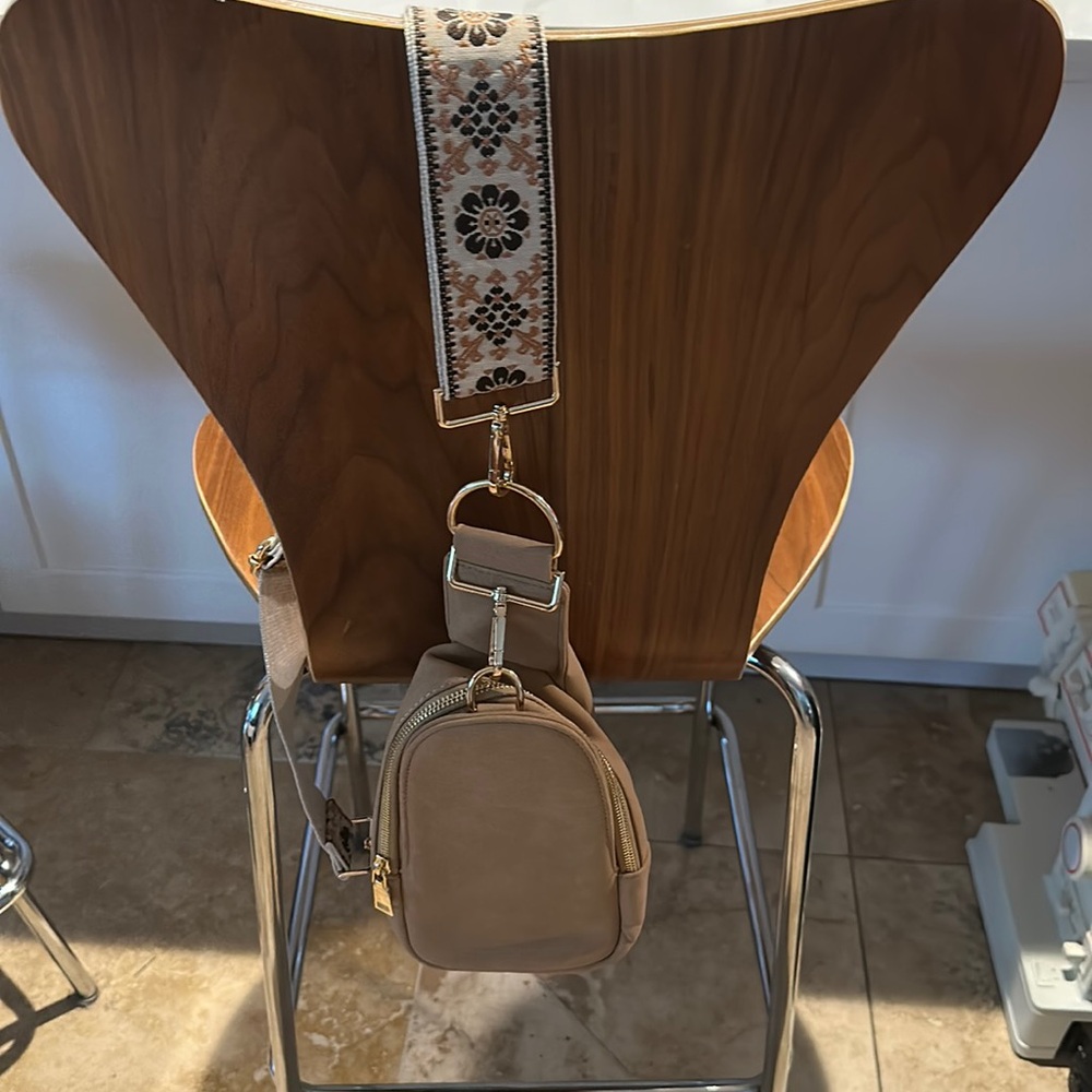 Pink Lily Sling Crossbody Purse tan